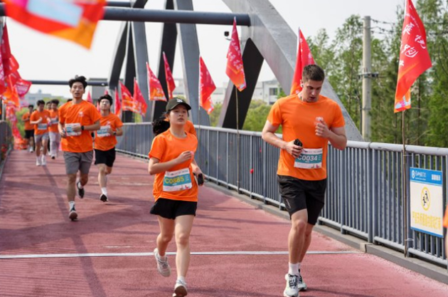 1745196205955520.jpg 202504213008.jpg